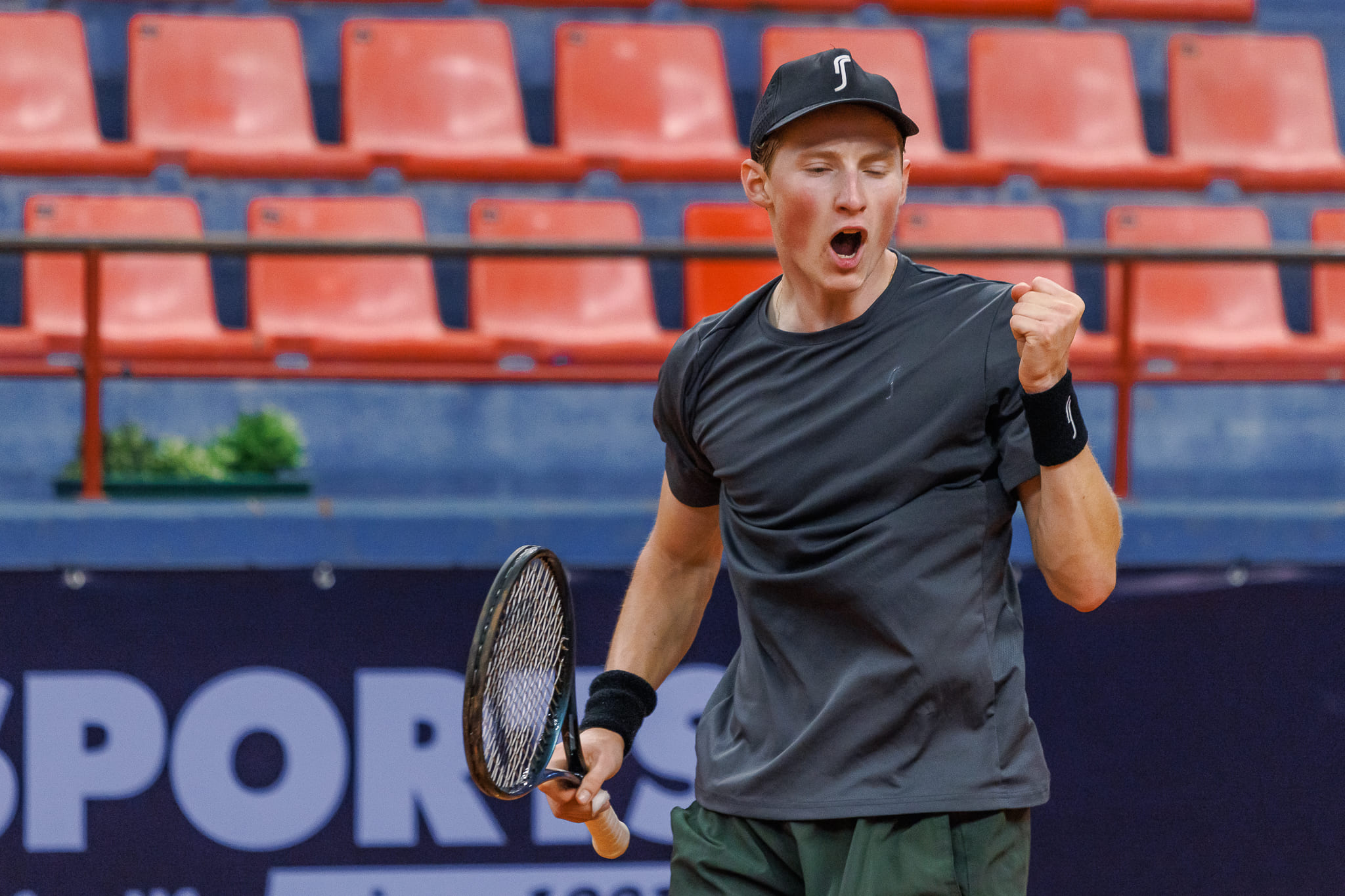 Zsombor Piros na final do Indoor Oeiras Open I (vídeo)