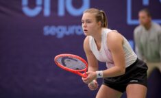 Angelina Voloshchuk perde nas meias-finais do ITF W75 Porto I